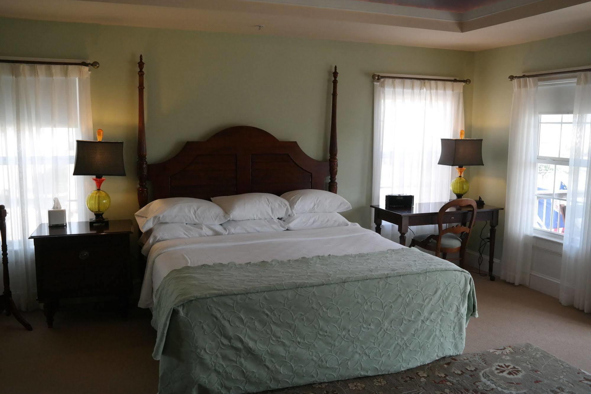 Beach Spa Bed & Breakfast Virginia Beach Eksteriør billede